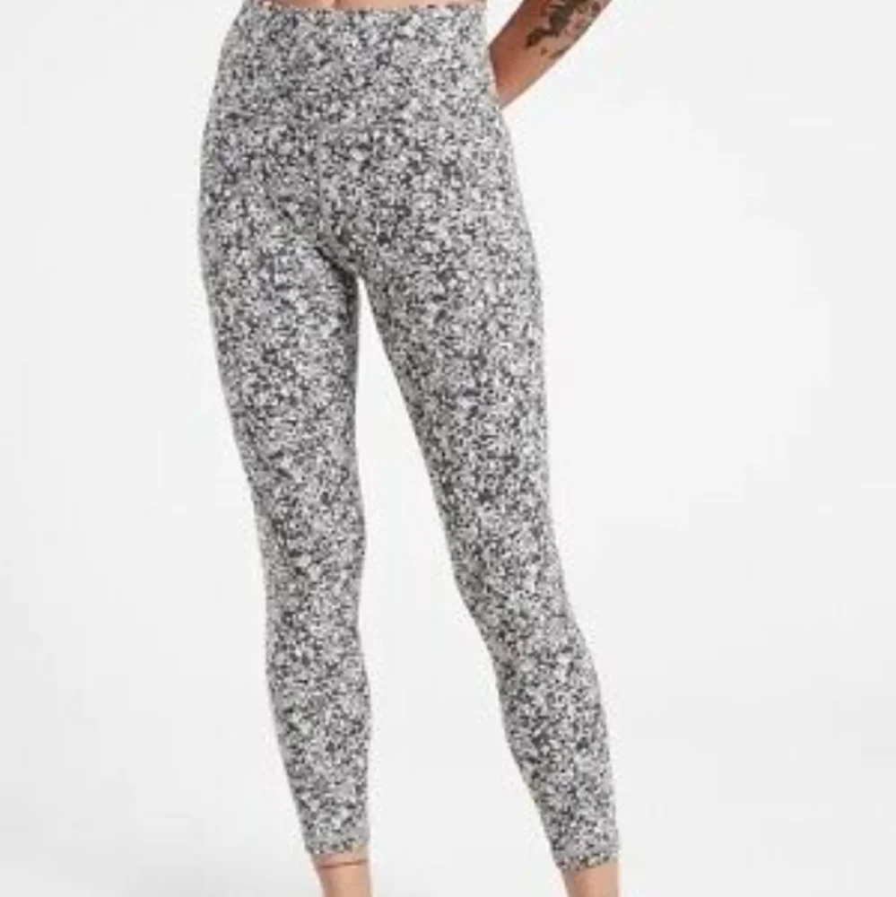 Athleta Black and Gray Splat Leggings Medium Tall